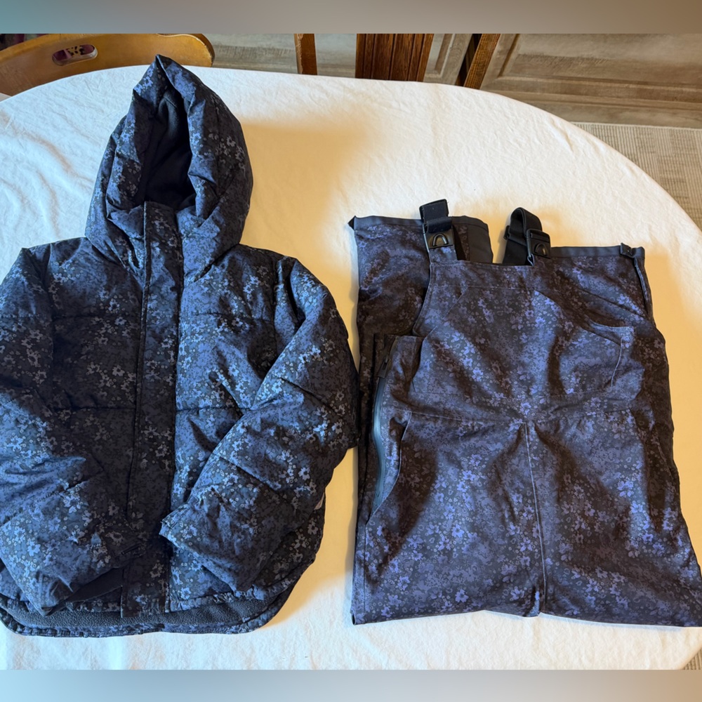 Girls All in Motion floral puffer and overall snow pants set